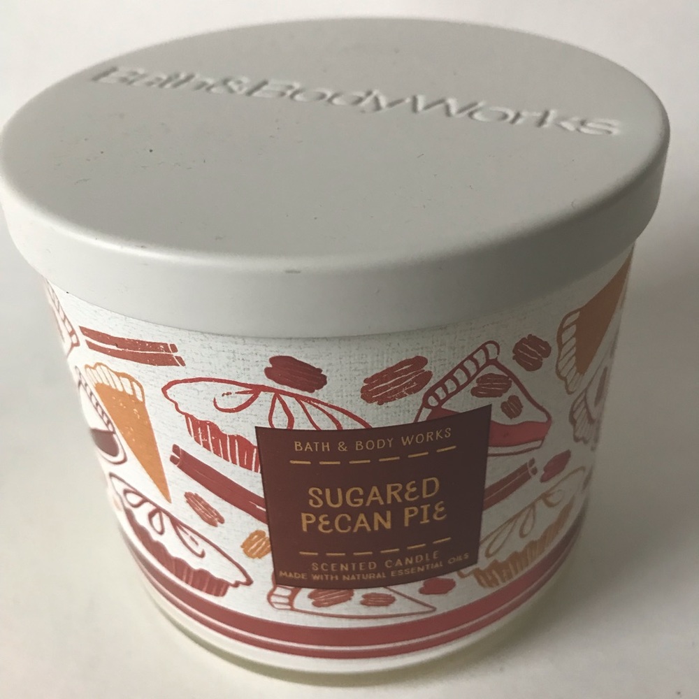 Bath and Body Works Sugared Pecan Pie 3 Wick Candle 14.5 oz. NWT